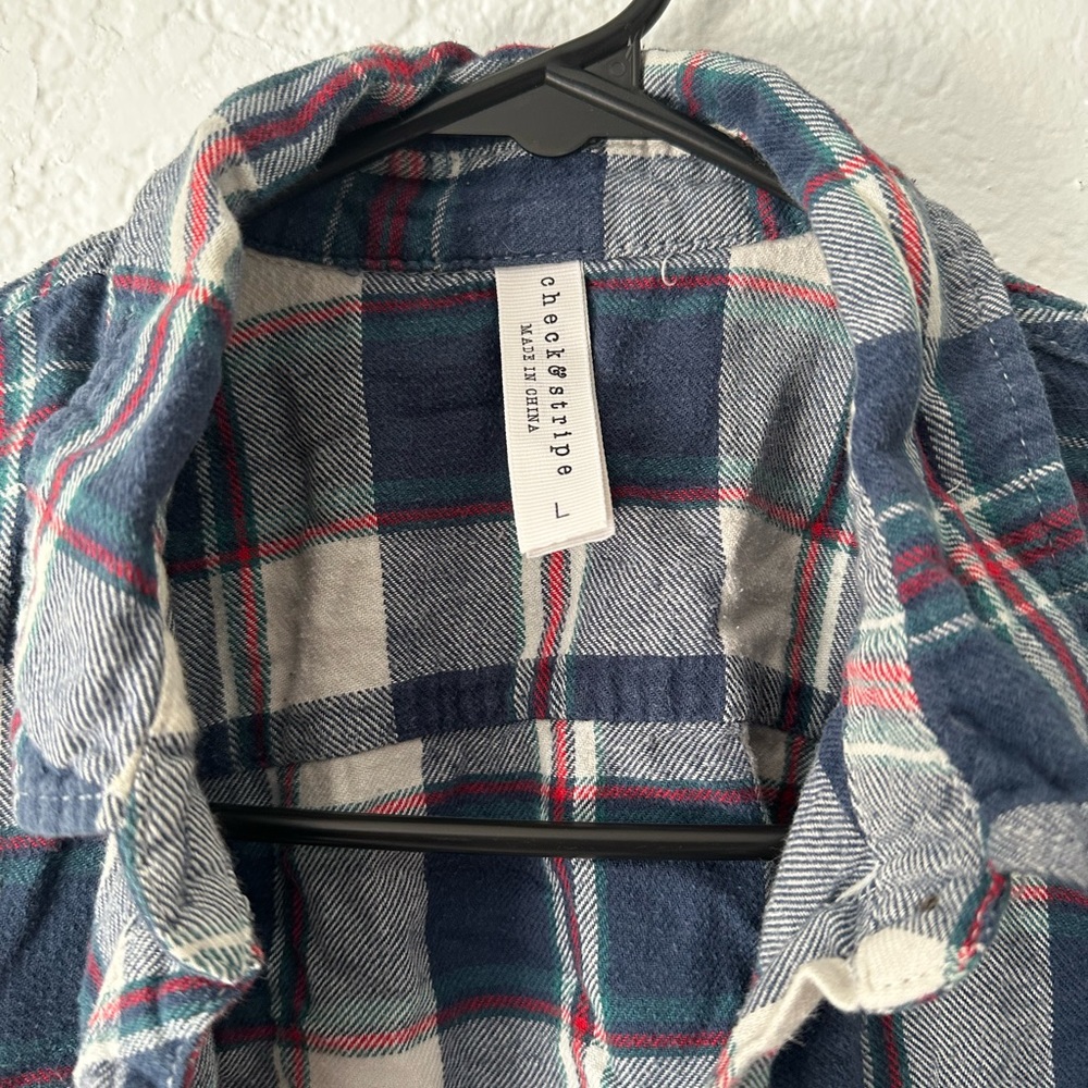Large plaid button down - Picture 2 of 3